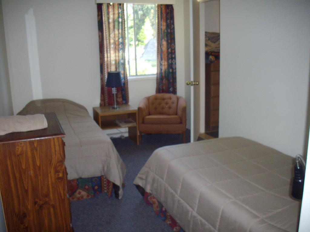 Lake Trail Guesthouse Cumberland Номер фото