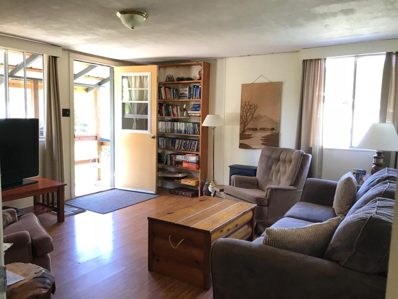 Lake Trail Guesthouse Cumberland Екстер'єр фото