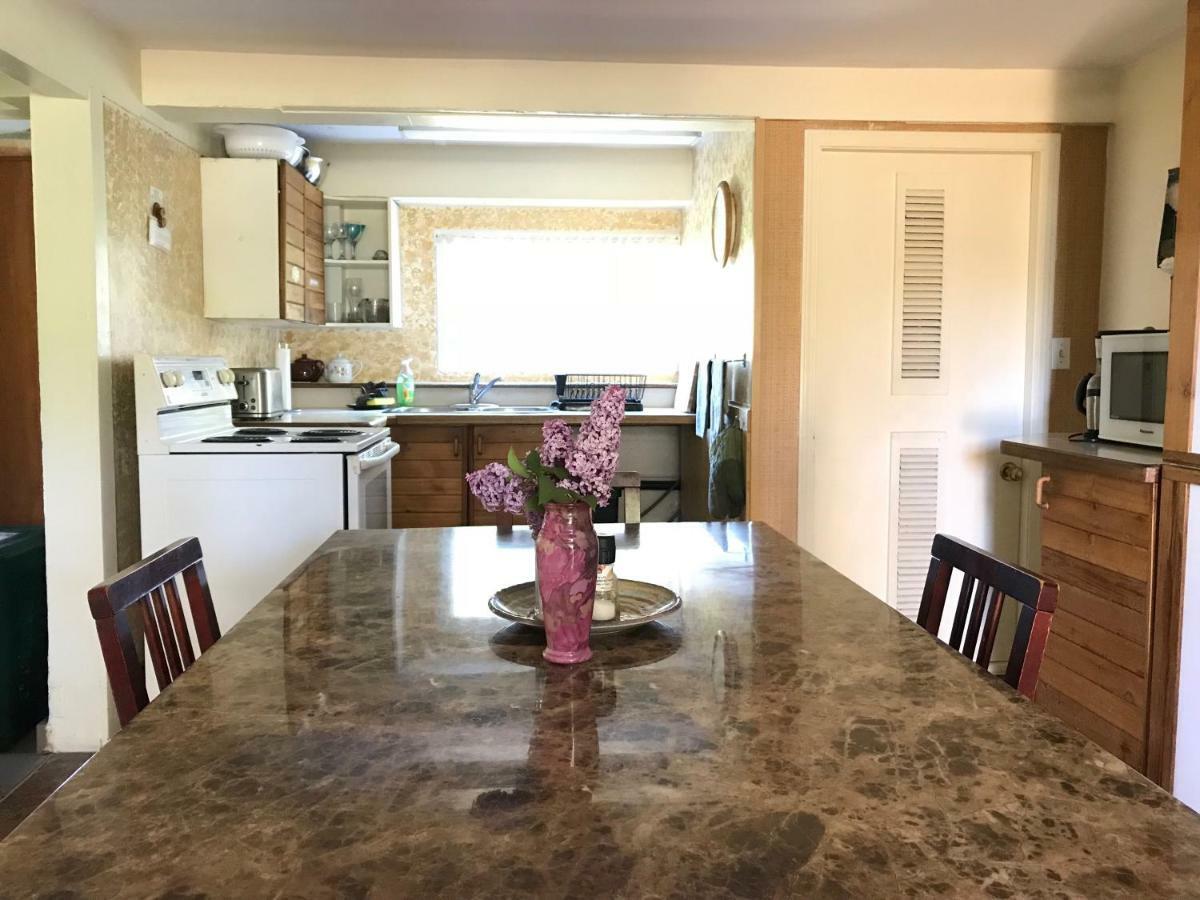 Lake Trail Guesthouse Cumberland Екстер'єр фото